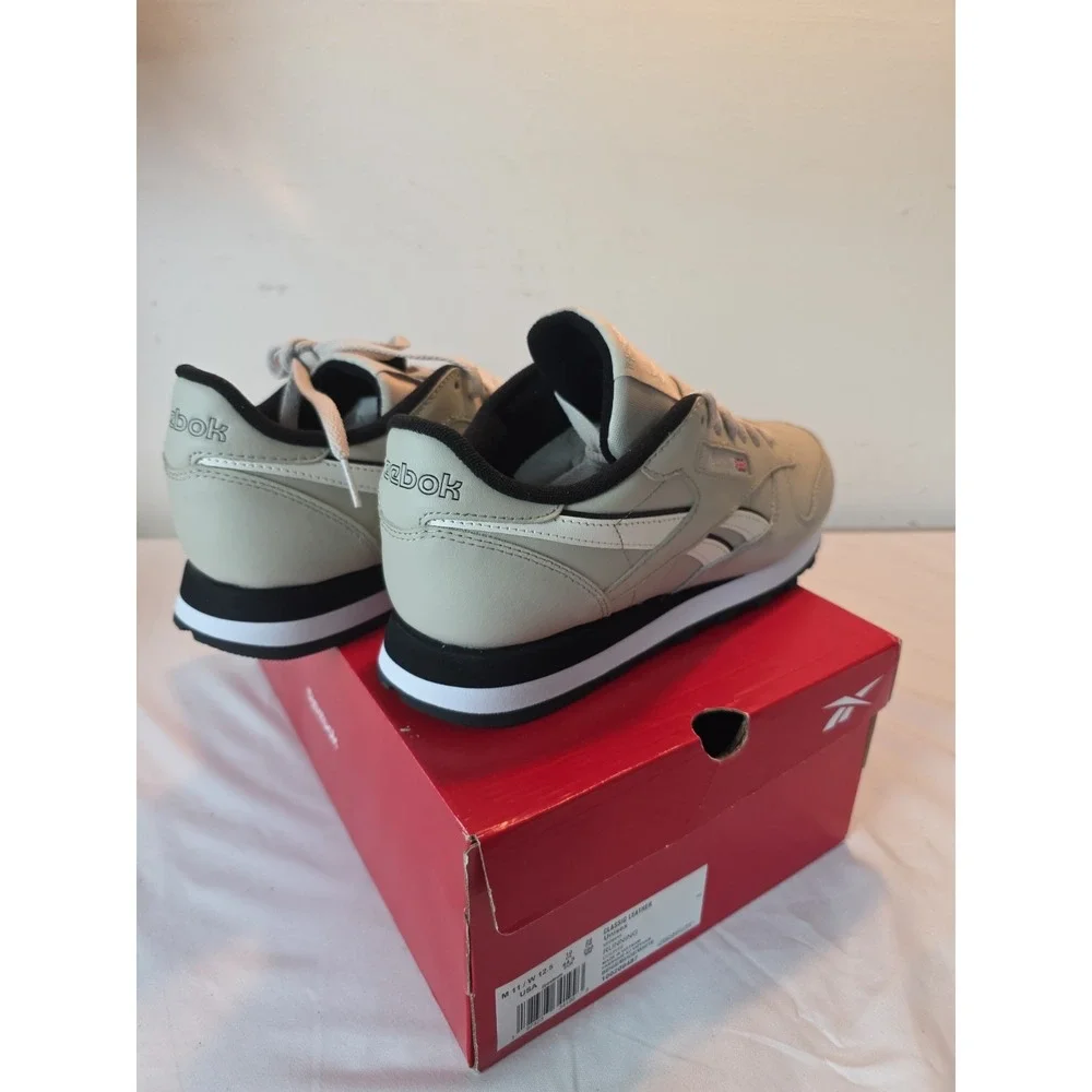 Reebok CL Classic Leather Men's 10, Women's 11.5 Beige Running Unisex Shoe NIB
